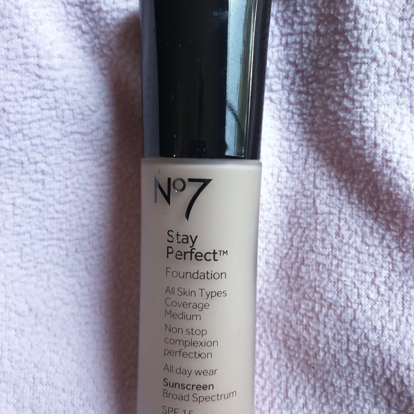 Makeup Bundle 💌💕 - Picture 5 of 7